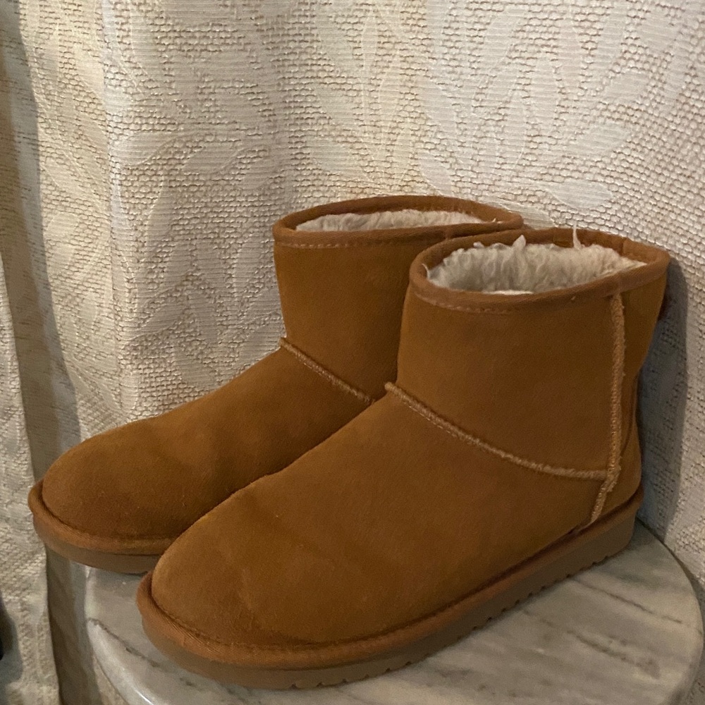 Koolaburra Ugg Tan Boots